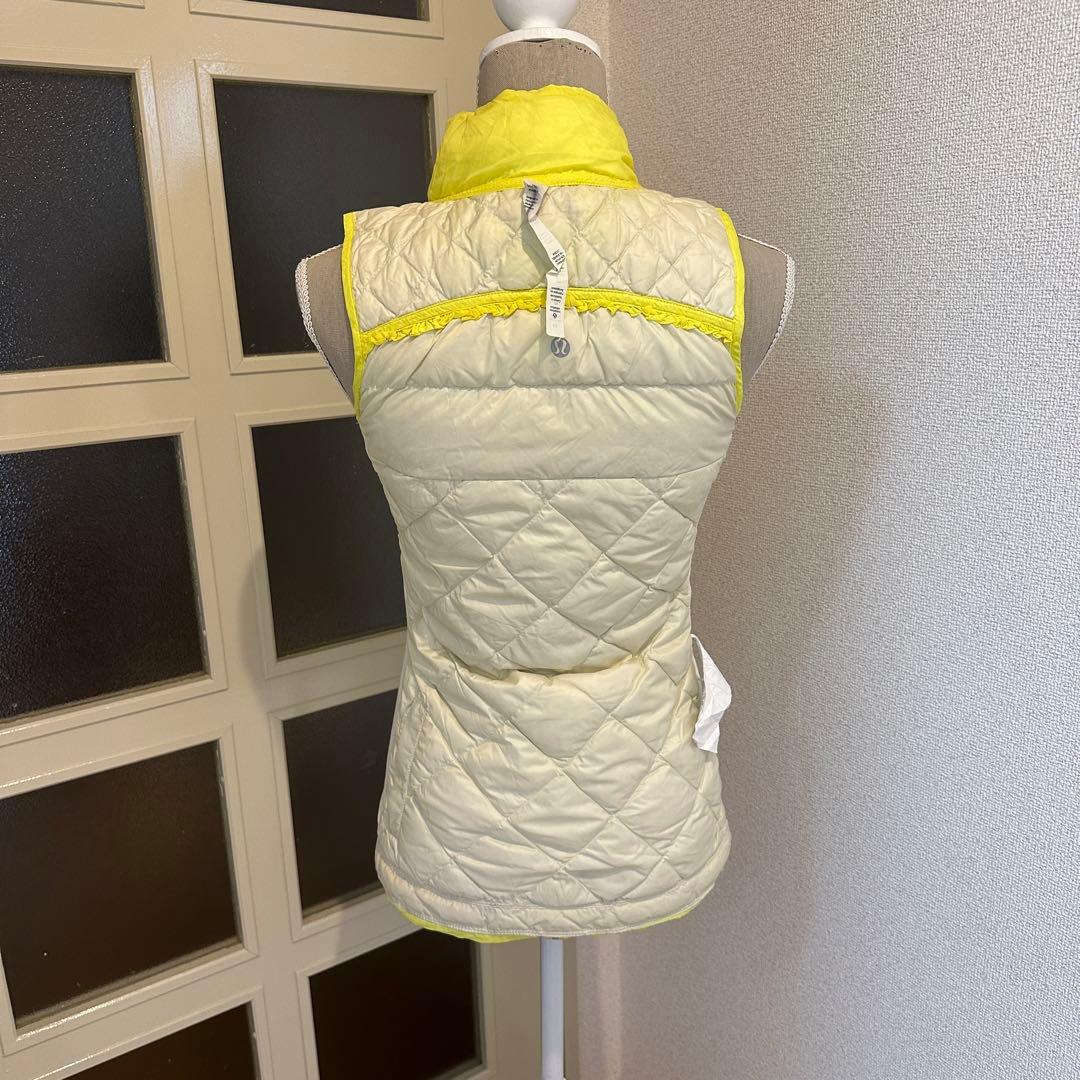ルルレモン　lululemon 中綿　ベスト　リバーシブル　イエロー　蛍光色