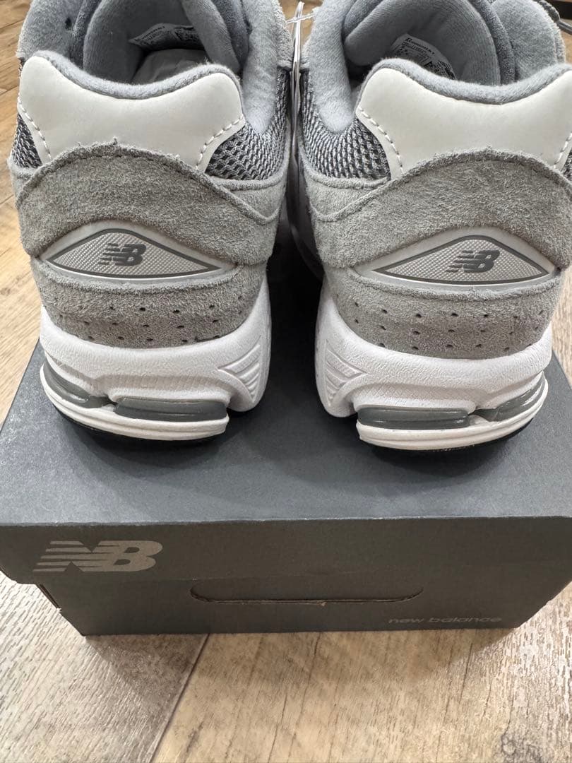 New Balance M2002RST グレー 23cm