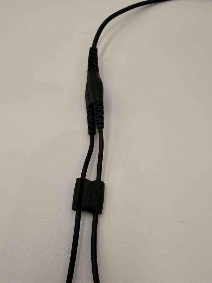 【動作確認済】SHURE SE215 高遮音性イヤホン ホワイト 有線B