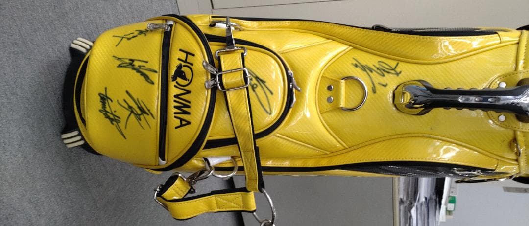 26名サイン入り本間ゴルフバッグ