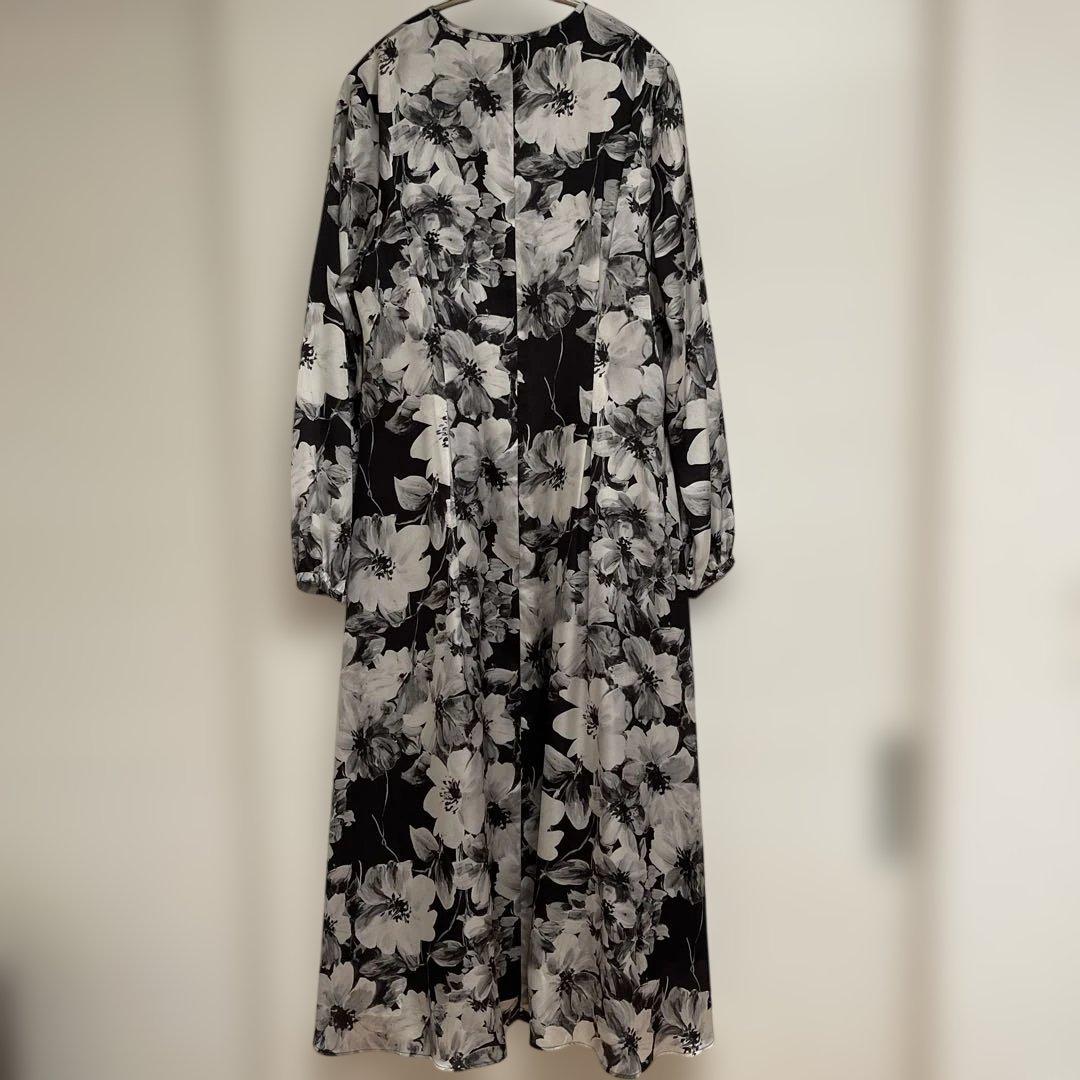 【新品】dinos DAMA ☆ イタリア製生地 フラワープリントワンピース