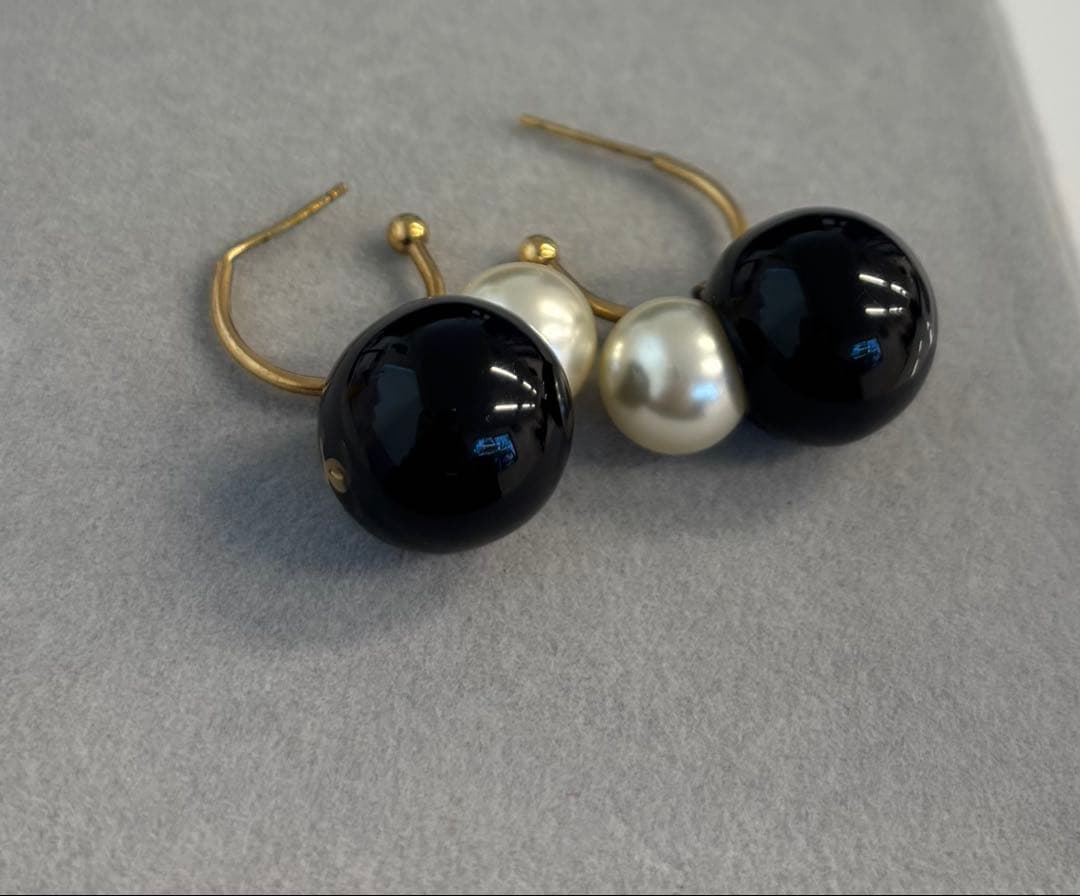 CHANEL フープピアス