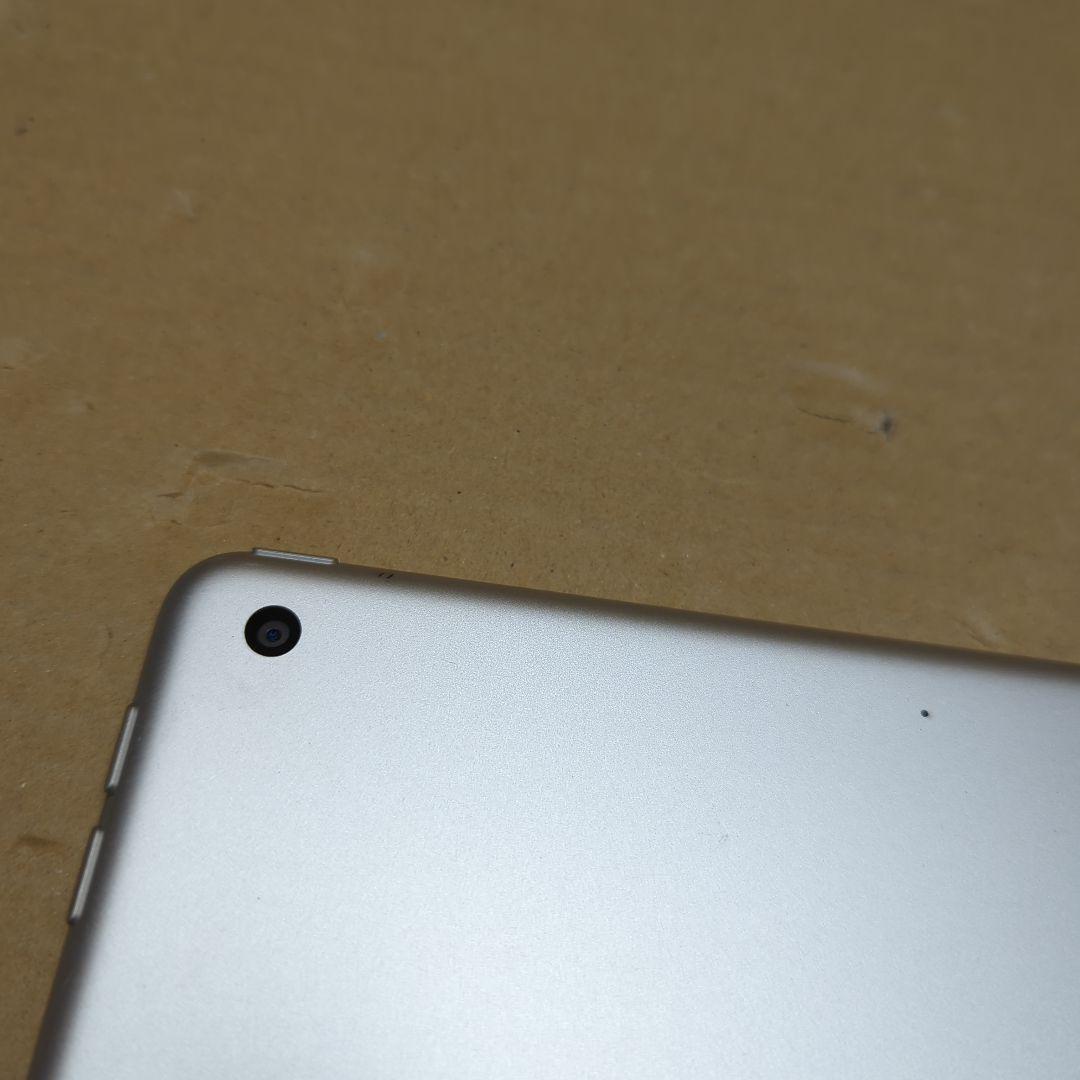Apple iPad (第７世代) Wi-Fi 32GB シルバー