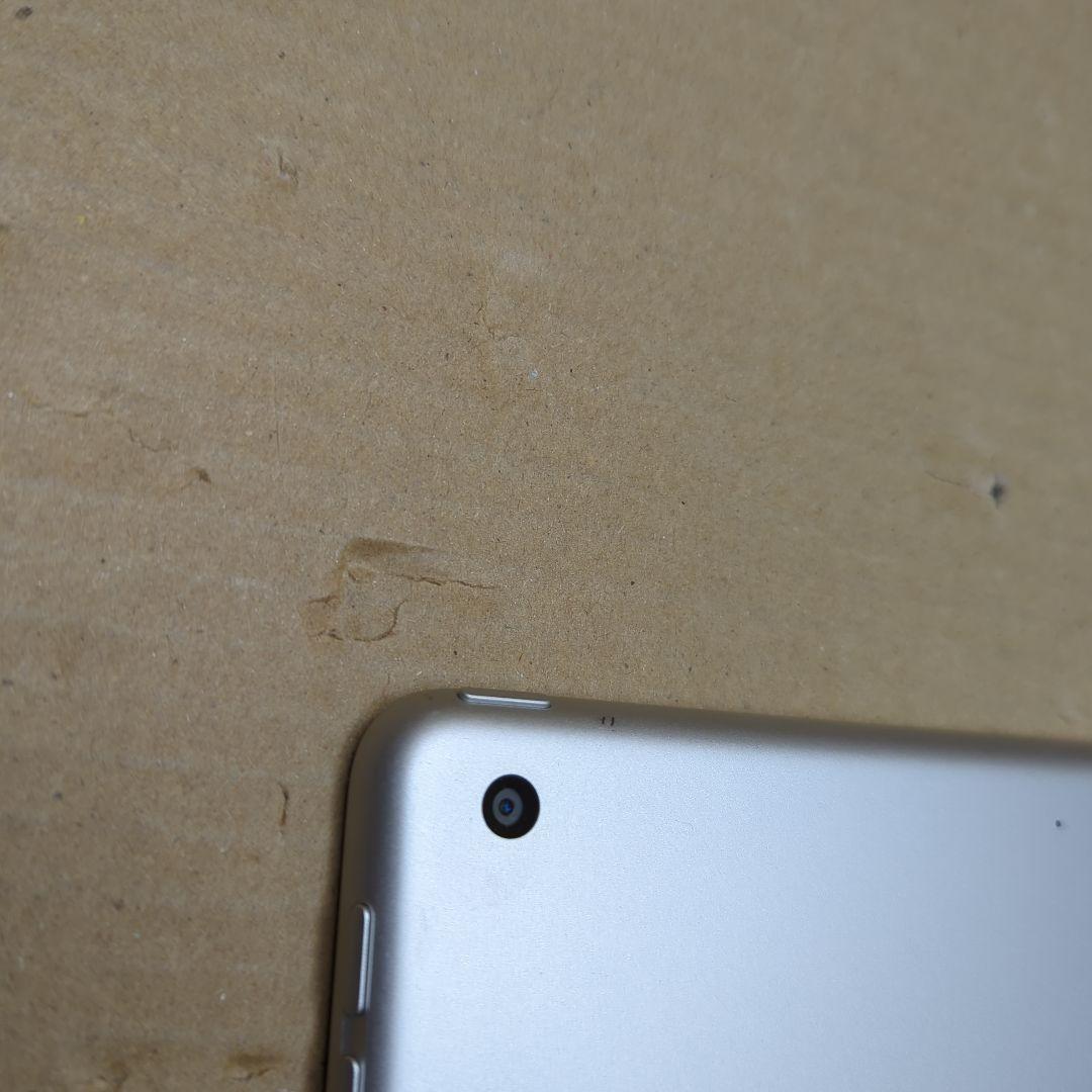Apple iPad (第７世代) Wi-Fi 32GB シルバー