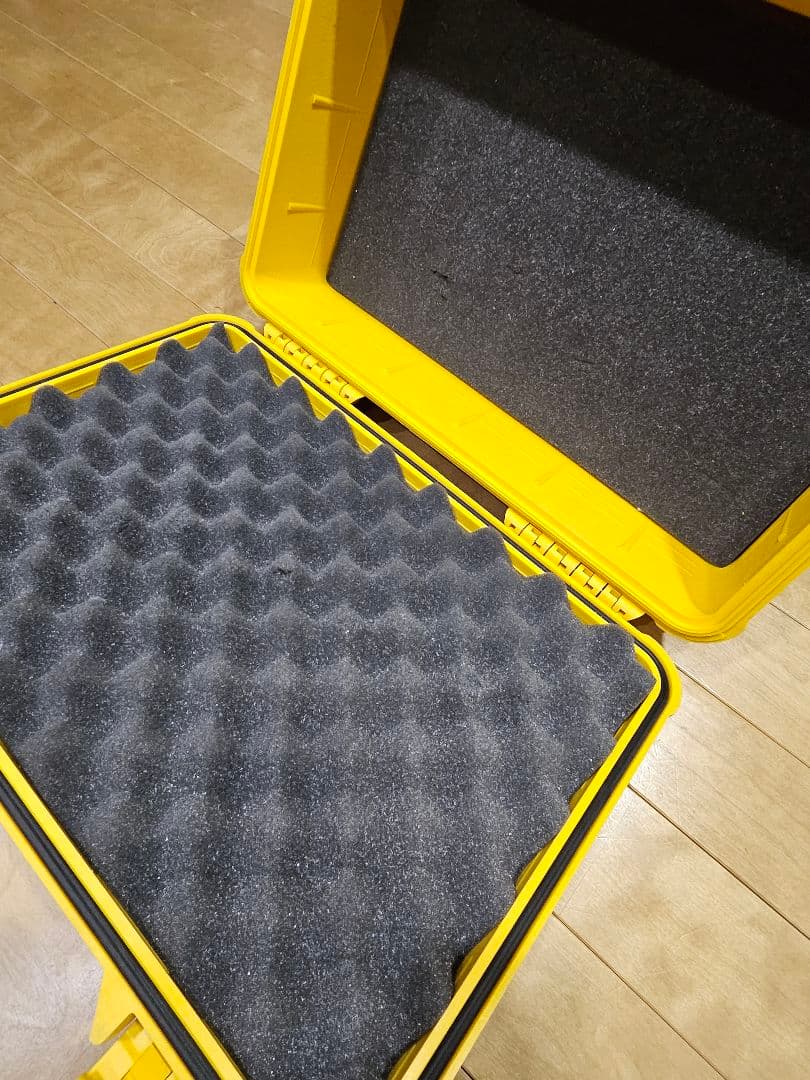 Pelican 1500 18L イエロー フォームパッド付き(ハクバ流通品)