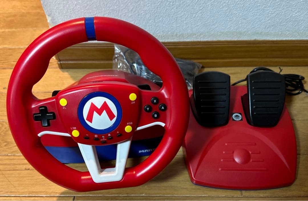 Nintendo Switch スイッチ　マリオカートレーシングホイール