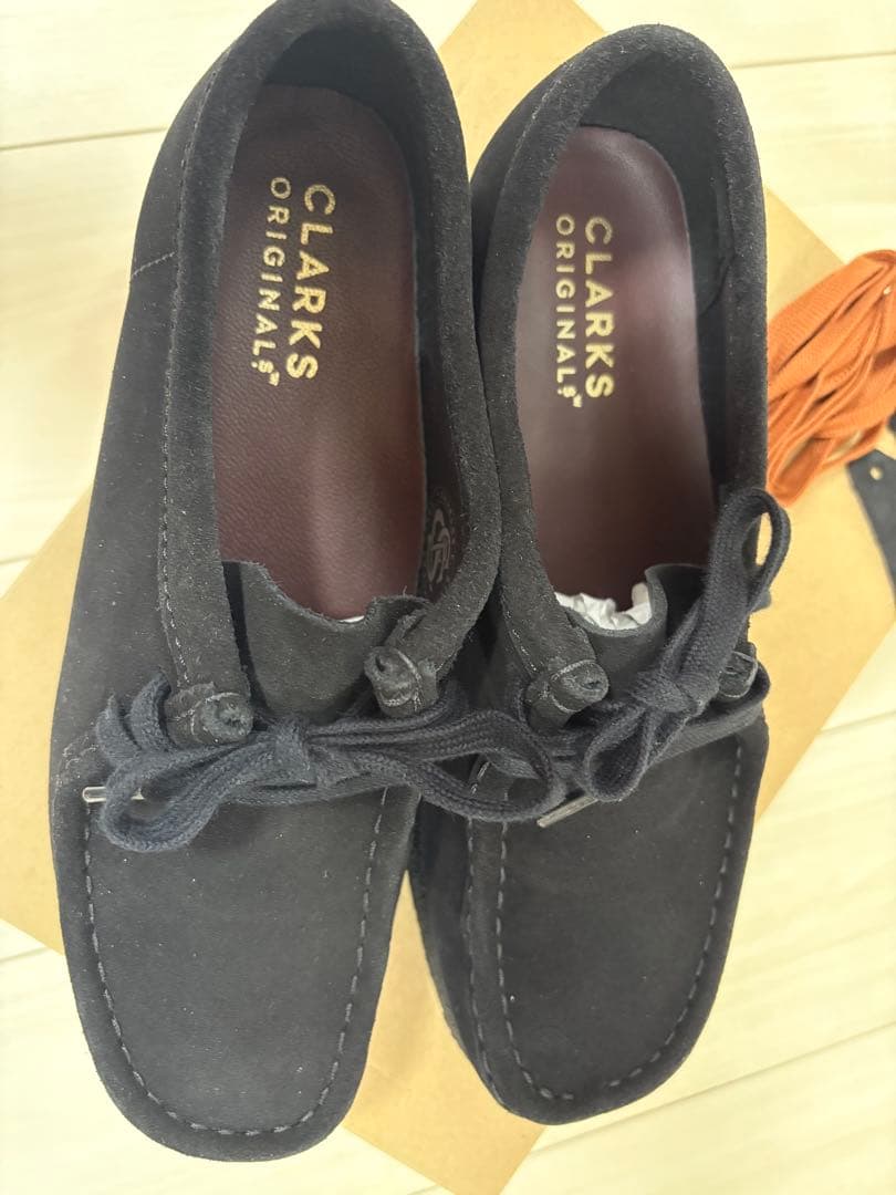 【着用2回のみ】クラークス　ワラビー　黒　UK6