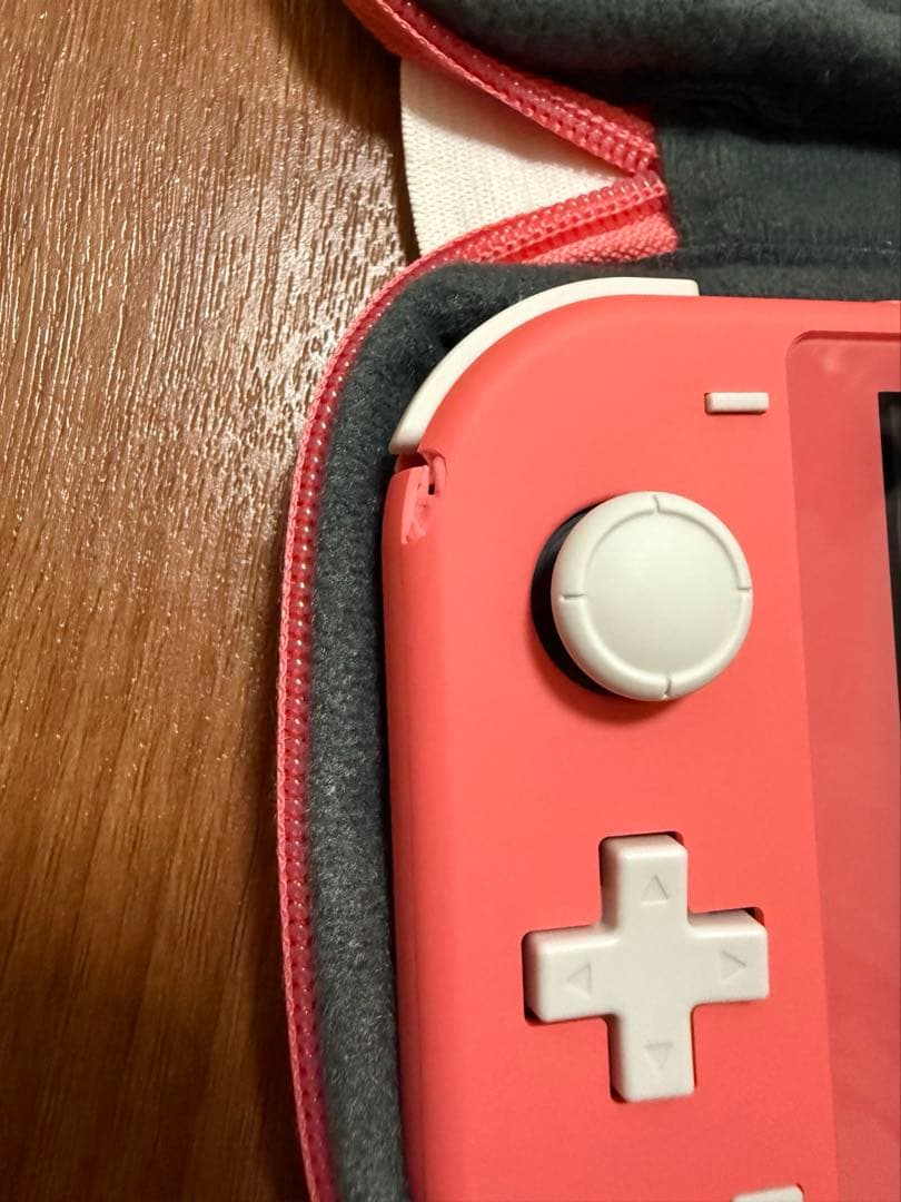 Switch Lite コーラル 本体 ケース付き 箱/充電器/SDカードあり