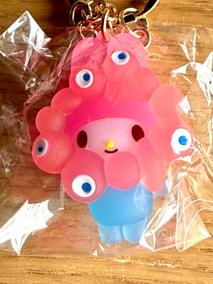 ミャクミャクなりきり立体マスコットクリアカラーキーホルダー７種