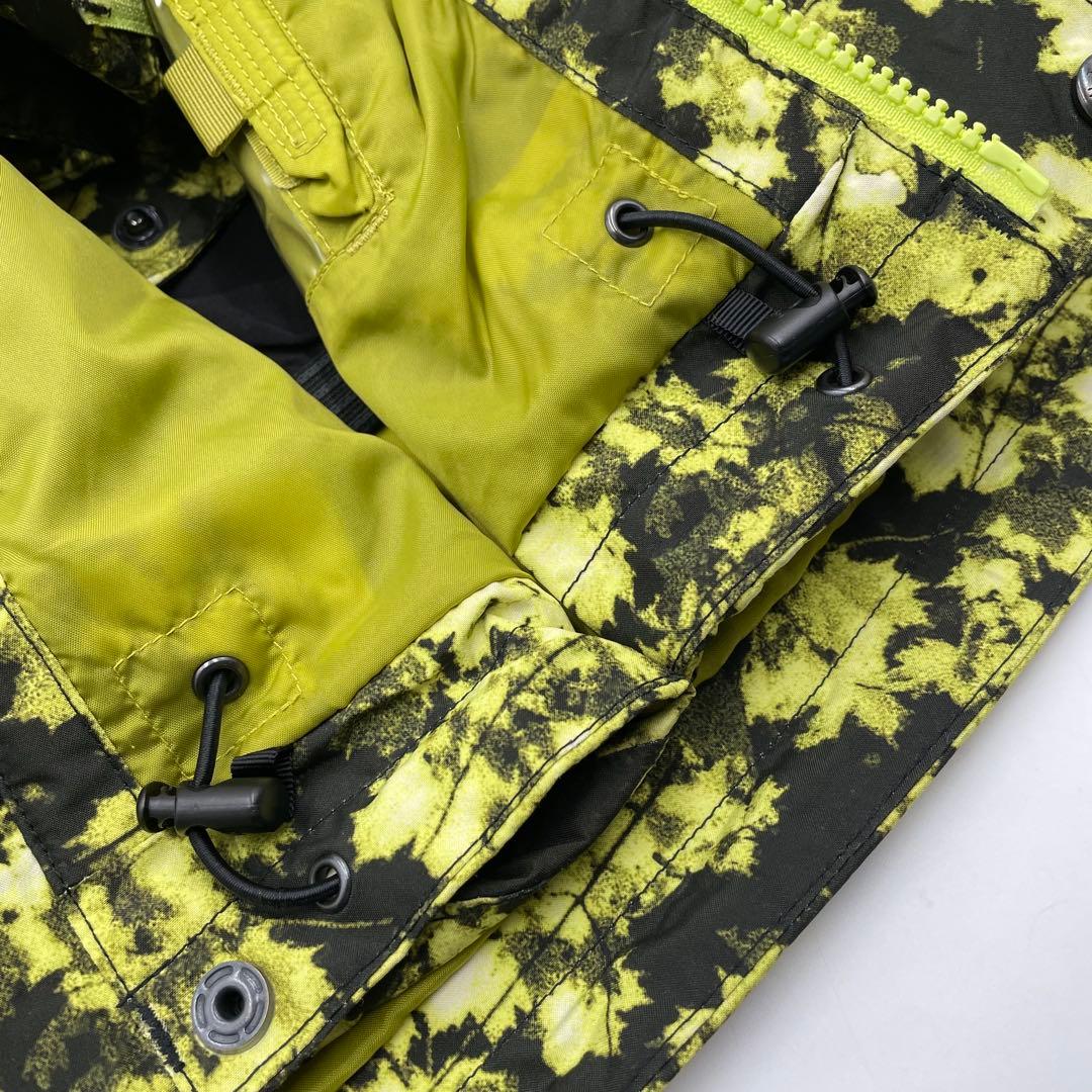 【超美品】バートン ak ゴアテックス ジャケット スノボウェア 花柄　S