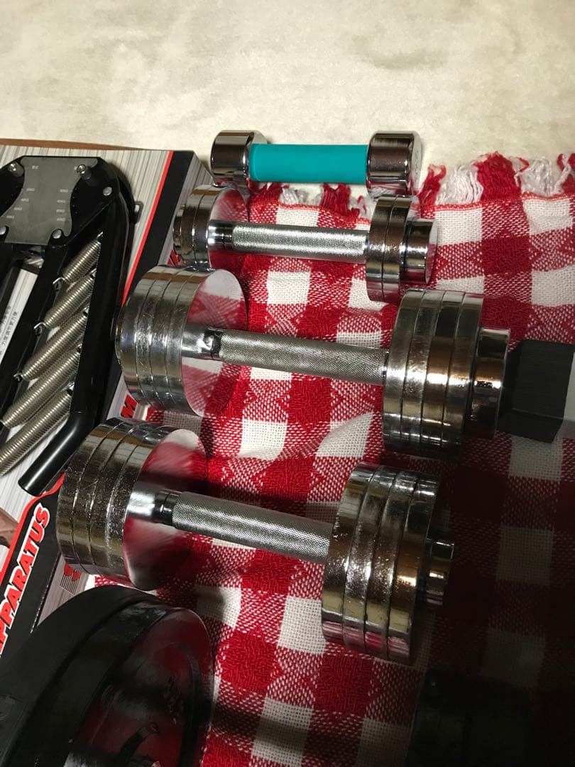 まとめて　筋トレ用品　ボディメーカー　フラットベンチ　ダンベル stronger