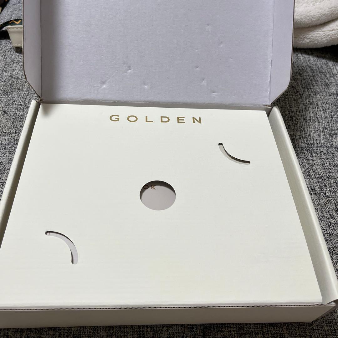 JUNG KOOK GOLDEN ショーケース