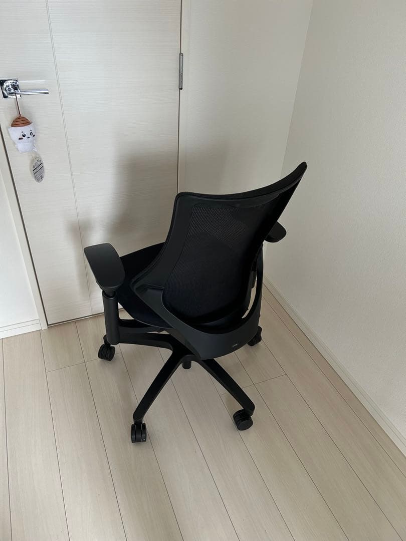 イトーキ エフチェア　アジャスタブル肘　オフィスチェア　処分価格