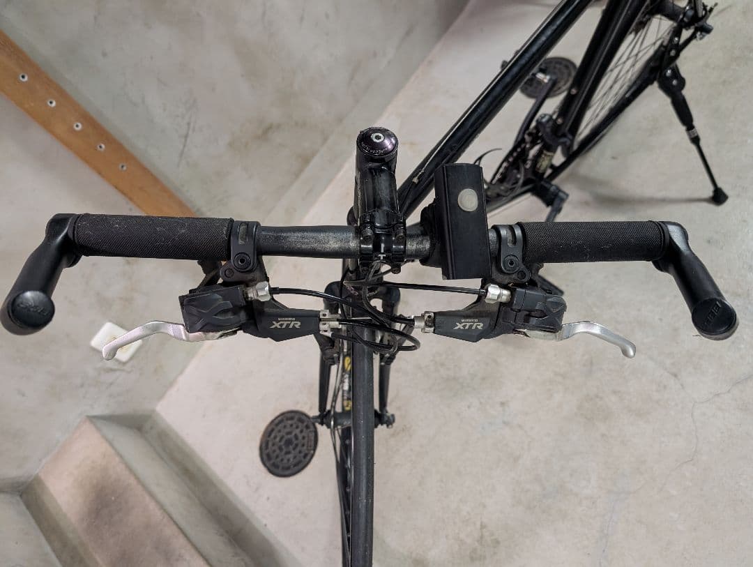 ブラック ロードバイク ディスクブレーキ 700C