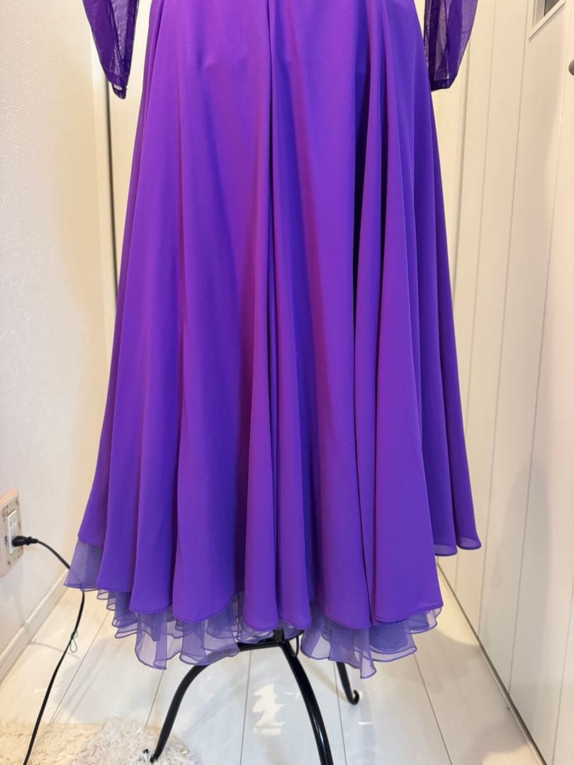 紫のダンスドレス
