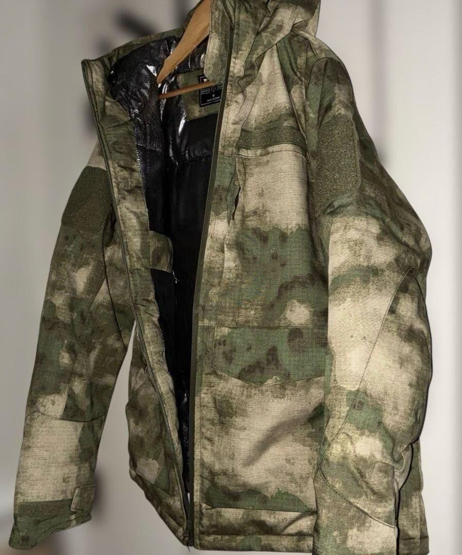 未使用極暖ロシア北朝鮮軍仕様迷彩防寒服内綿ブラックアルミ日本稀少品内綿ふんわり
