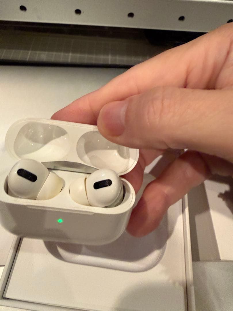 shy　AirPods Pro MWP22J/A ワイヤレス充電ケース/箱