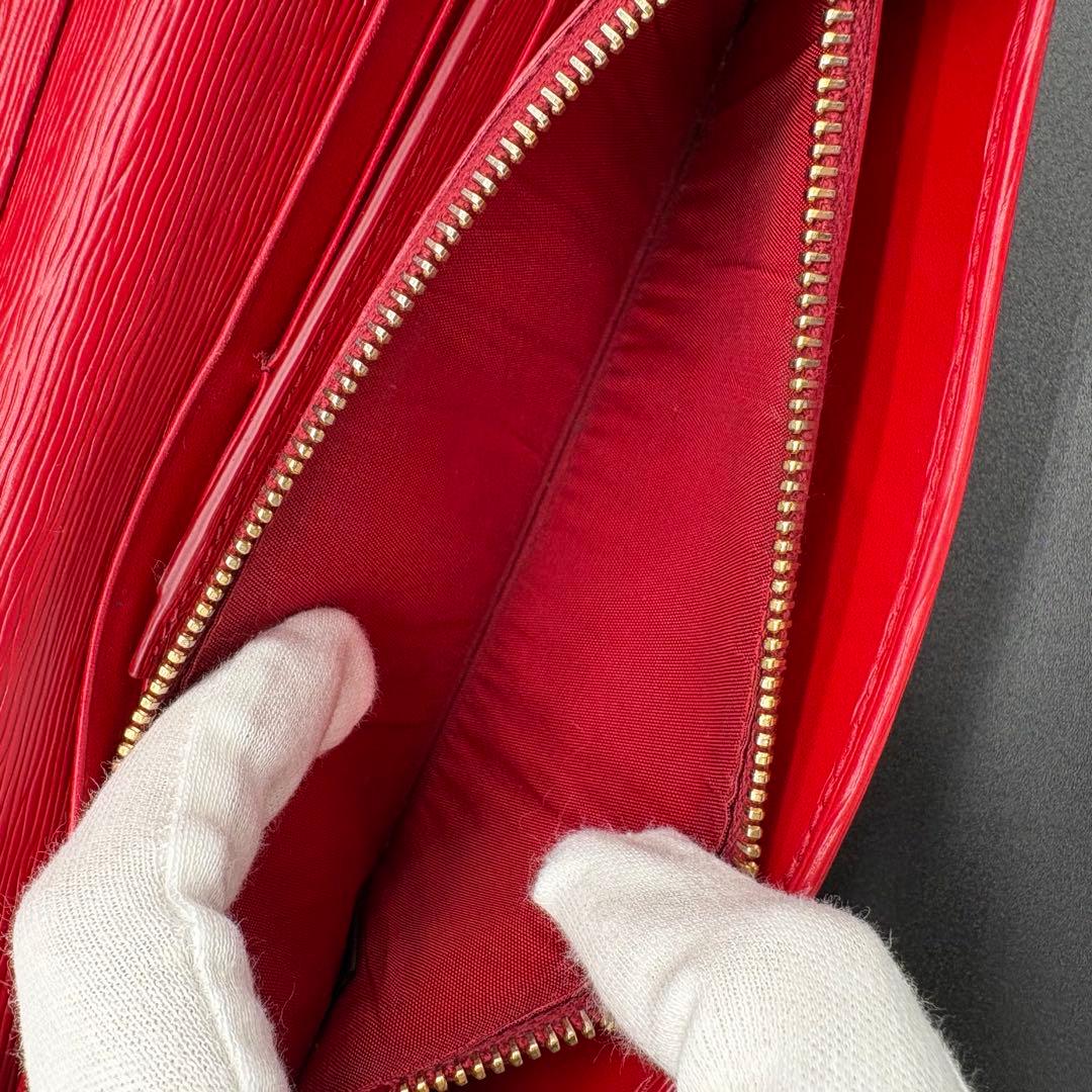 プラダ　正規品　長財布　美品　ウォレット