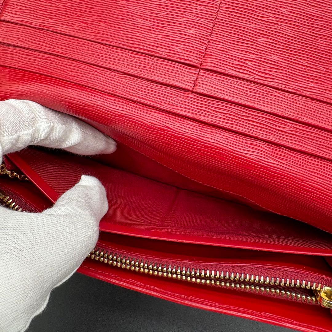 プラダ　正規品　長財布　美品　ウォレット