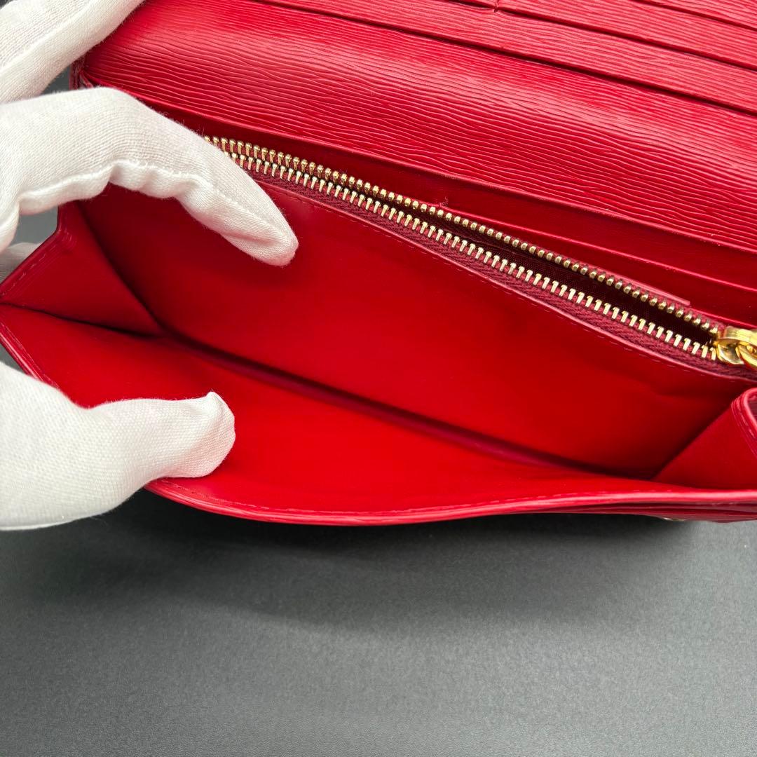 プラダ　正規品　長財布　美品　ウォレット