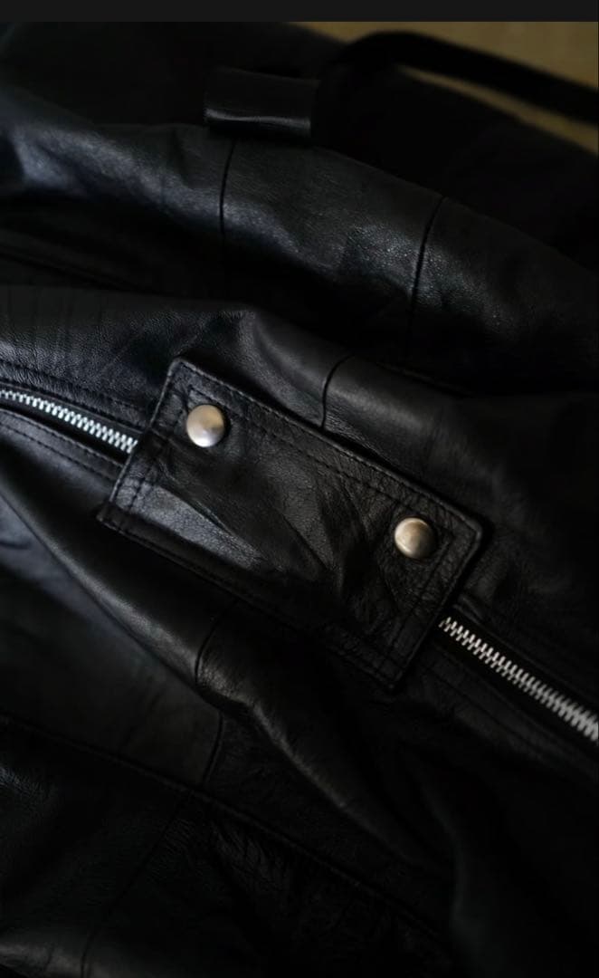 anytee レザー製黒ボストンバッグ Vintage Leather Bag