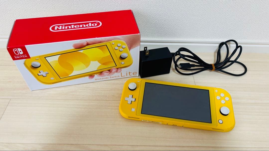 Nintendo Switch Lite イエロー 充電器付き