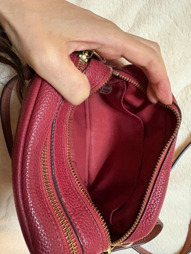 トリーバーチ ペリーボンベ カメラバッグ ショルダーバッグ ２室 レザー レッド