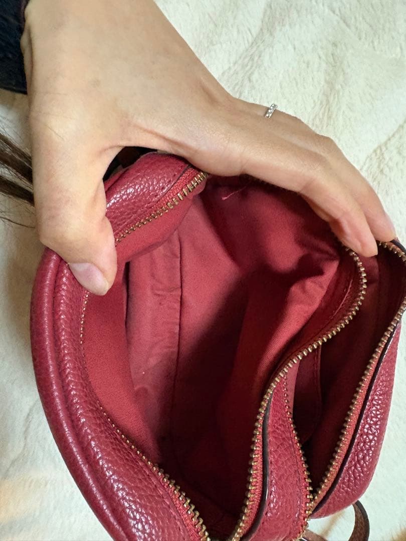 トリーバーチ ペリーボンベ カメラバッグ ショルダーバッグ ２室 レザー レッド