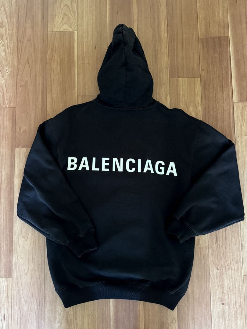 美品 BALENCIAGA ブラック パーカー