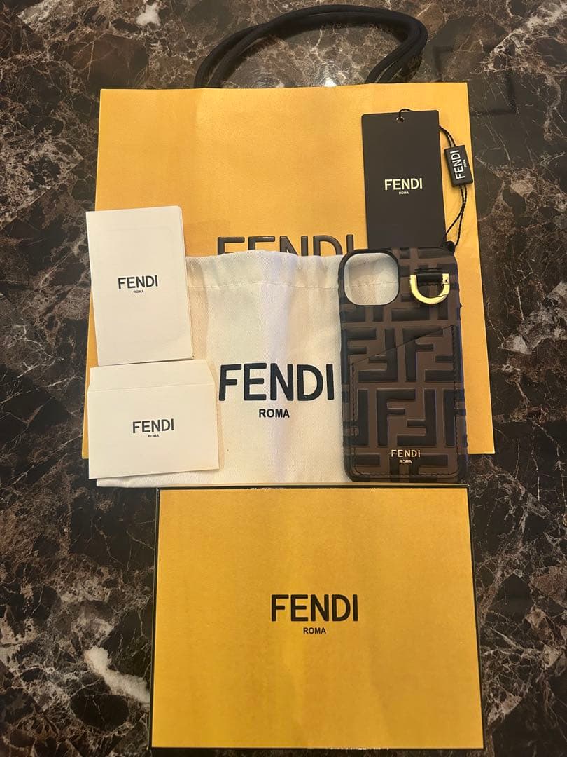 FENDIフェンディ　ズッカ柄　iPhone14スマートフォンケース