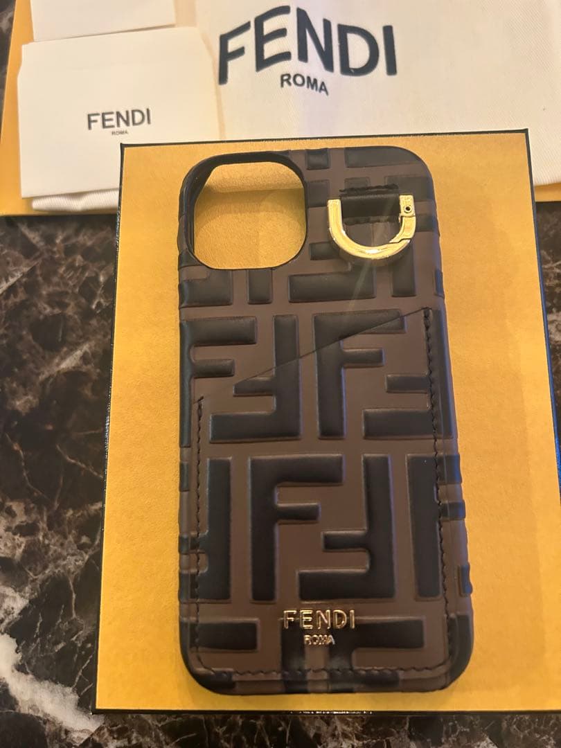 FENDIフェンディ　ズッカ柄　iPhone14スマートフォンケース