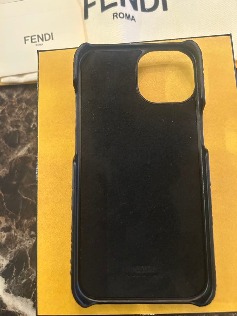 FENDIフェンディ　ズッカ柄　iPhone14スマートフォンケース