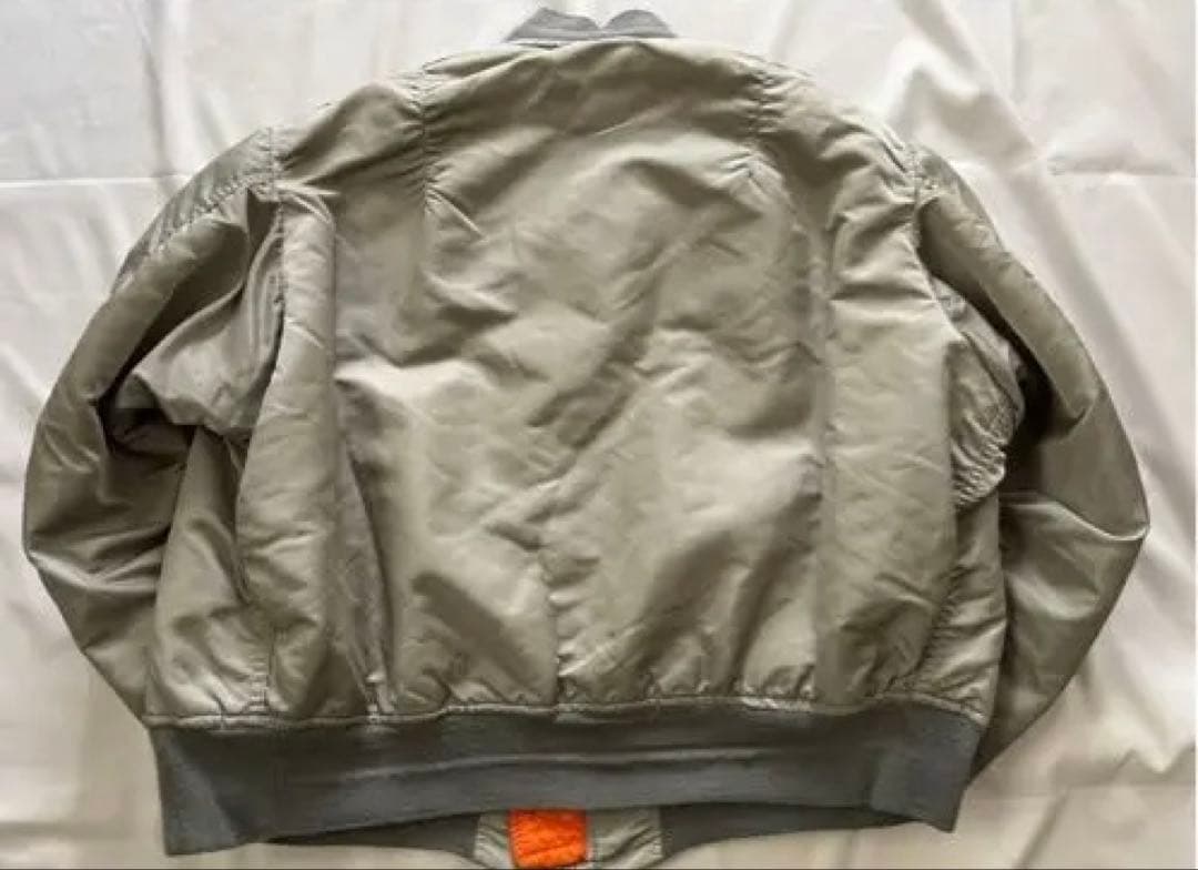 早い者勝ち！即日発送！90’s ALPHA MA-1 シルバーUSA製 短丈