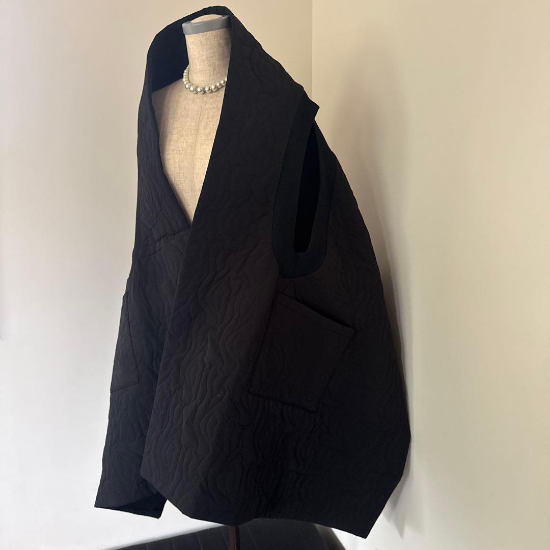 新品⭐︎antiqua ピーチスキンキルティングロング丈ベスト