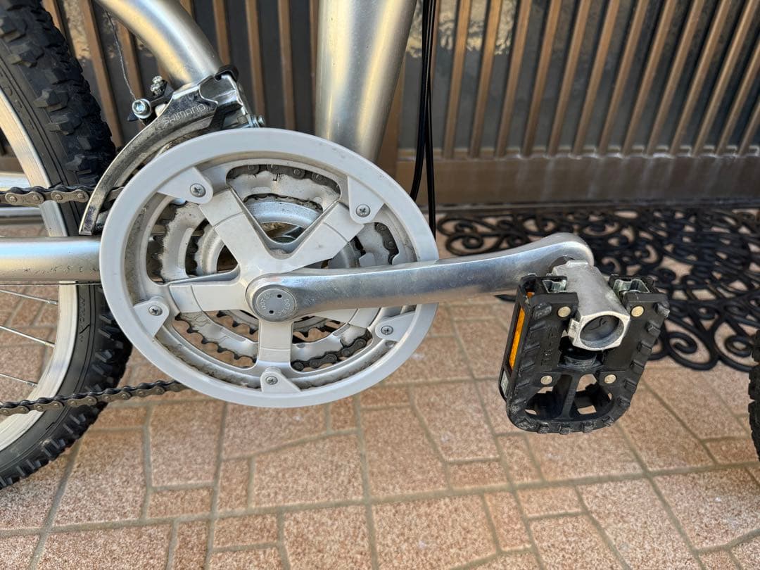 UGO 片山右京モデル　折りたたみ　マウンテンバイク26サイズ