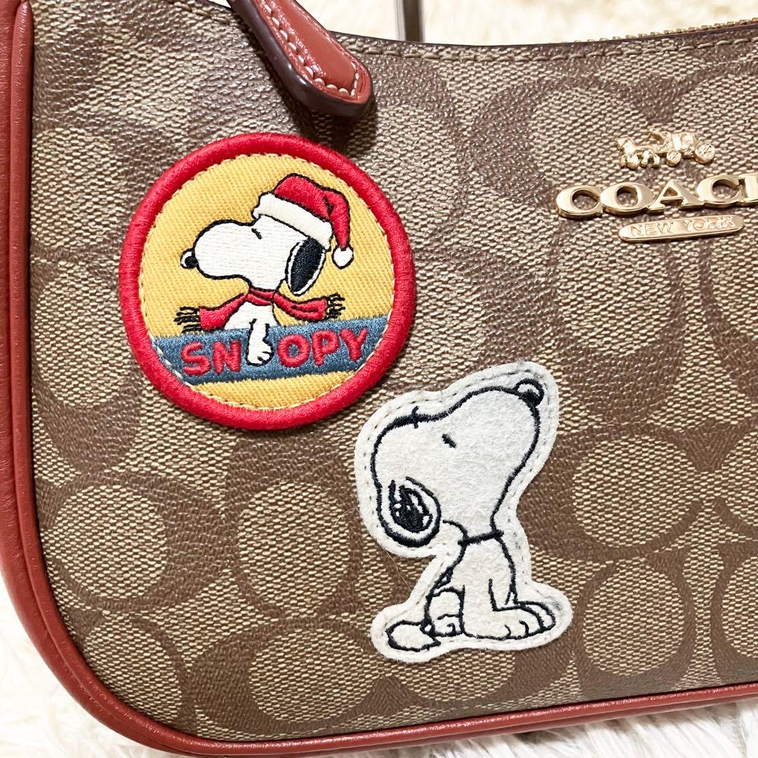 【美品】COACH＊ハンド 2way アクセサリーポーチ PEANUTSコラボ