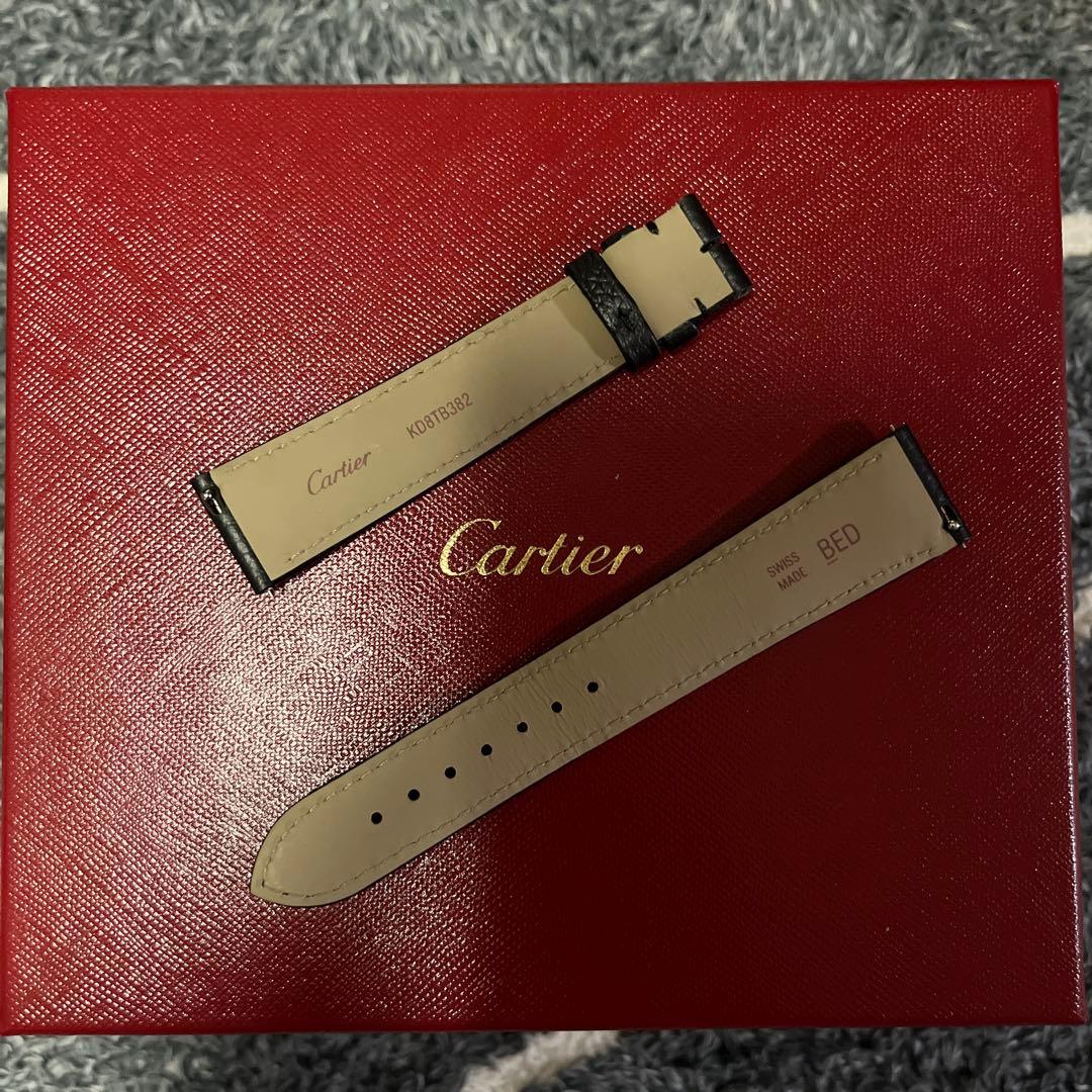 Cartier純正のブラックレザーベルト