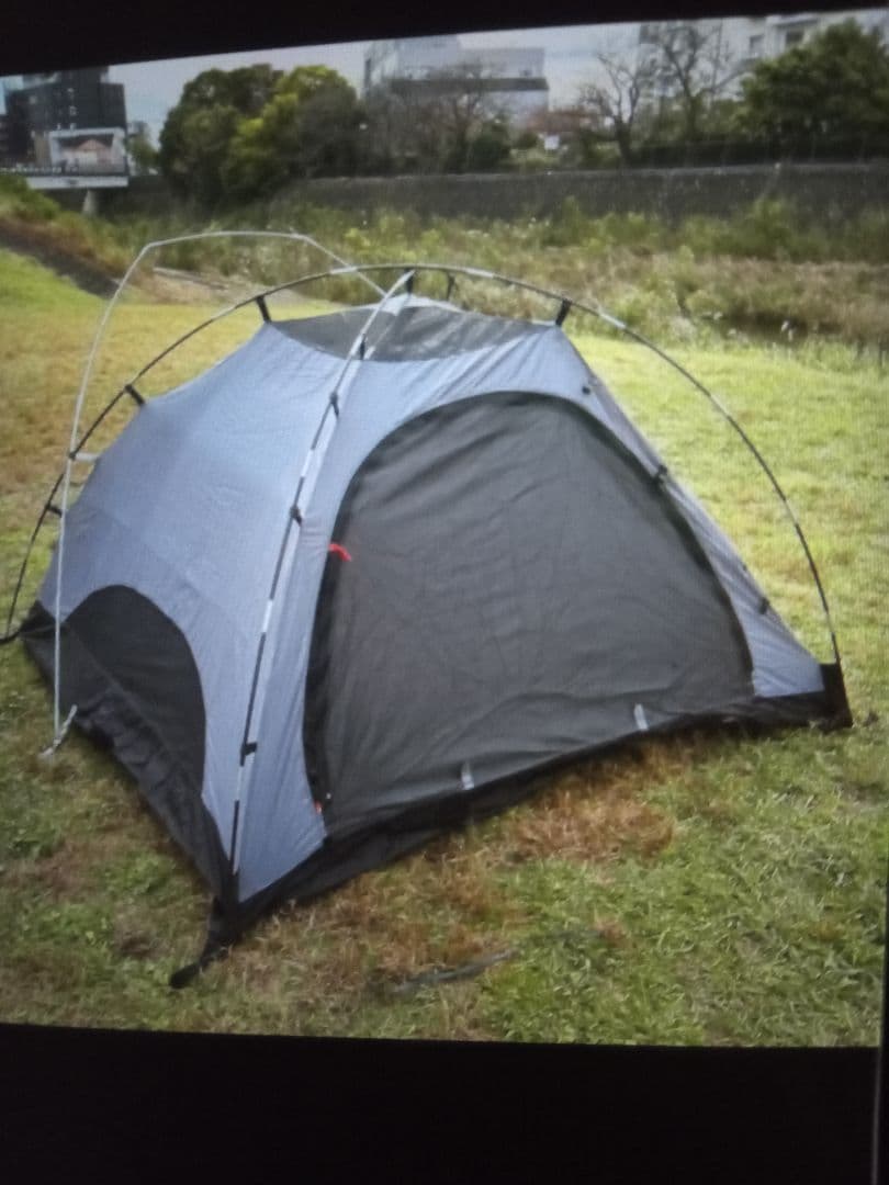 ソロキャンプにオススメ4点セット　テントやコット、テーブル等あります