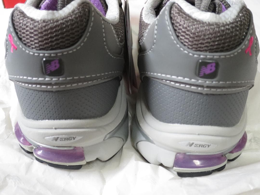 新品 タグ付き 2E New Balance 23cm W1501 GP