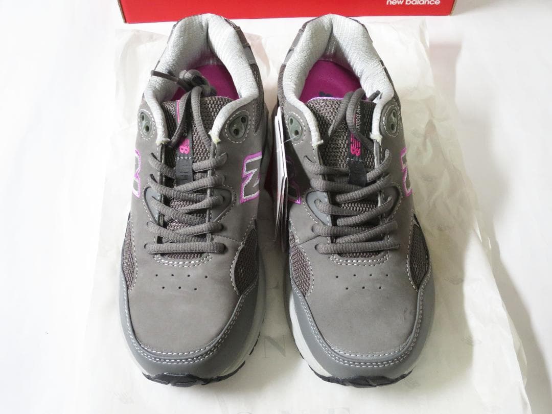 新品 タグ付き 2E New Balance 23cm W1501 GP