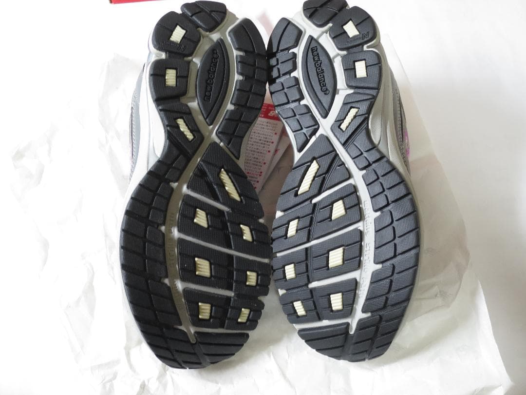 新品 タグ付き 2E New Balance 23cm W1501 GP