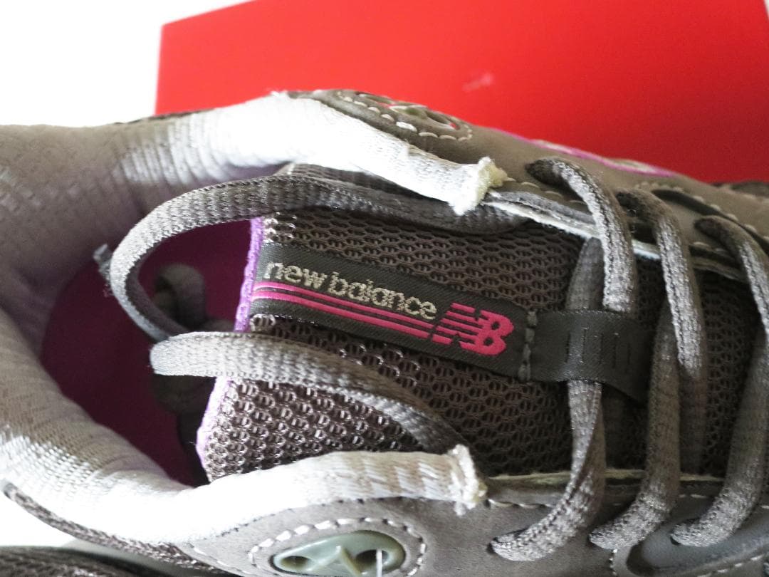 新品 タグ付き 2E New Balance 23cm W1501 GP