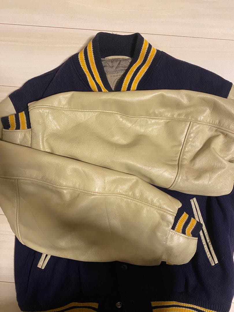 90s USA製　ゴールデンベアスタジャン　Ｌサイズ