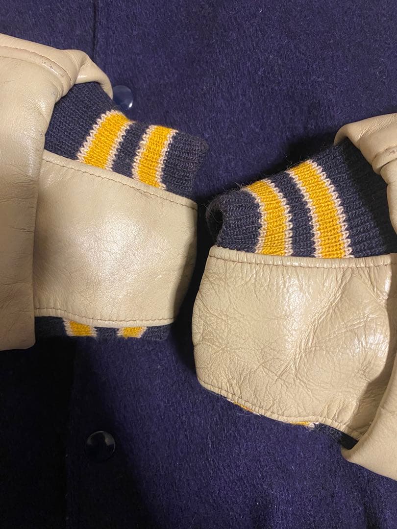 90s USA製　ゴールデンベアスタジャン　Ｌサイズ