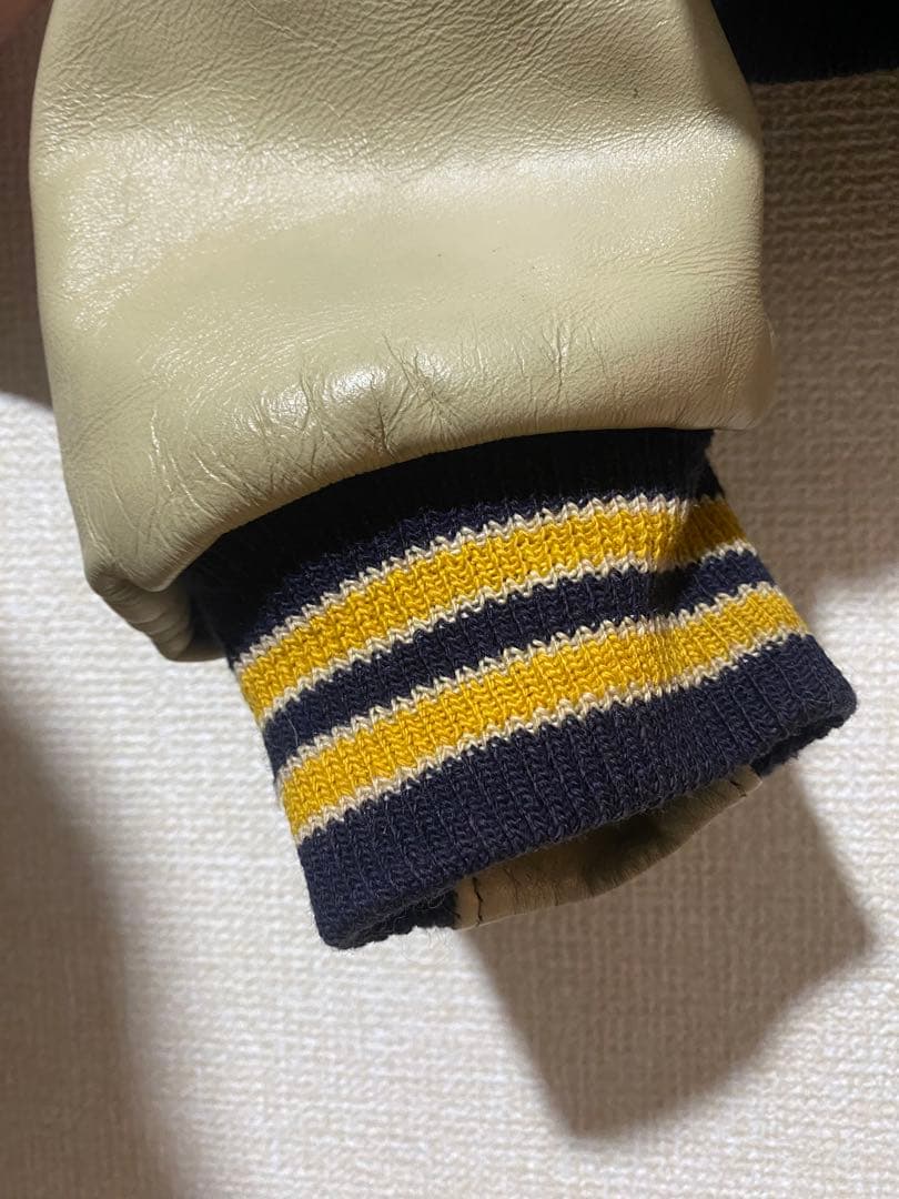 90s USA製　ゴールデンベアスタジャン　Ｌサイズ