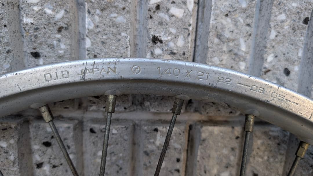 HONDA　ホンダ　DID製　TLM220R　フロントホイール