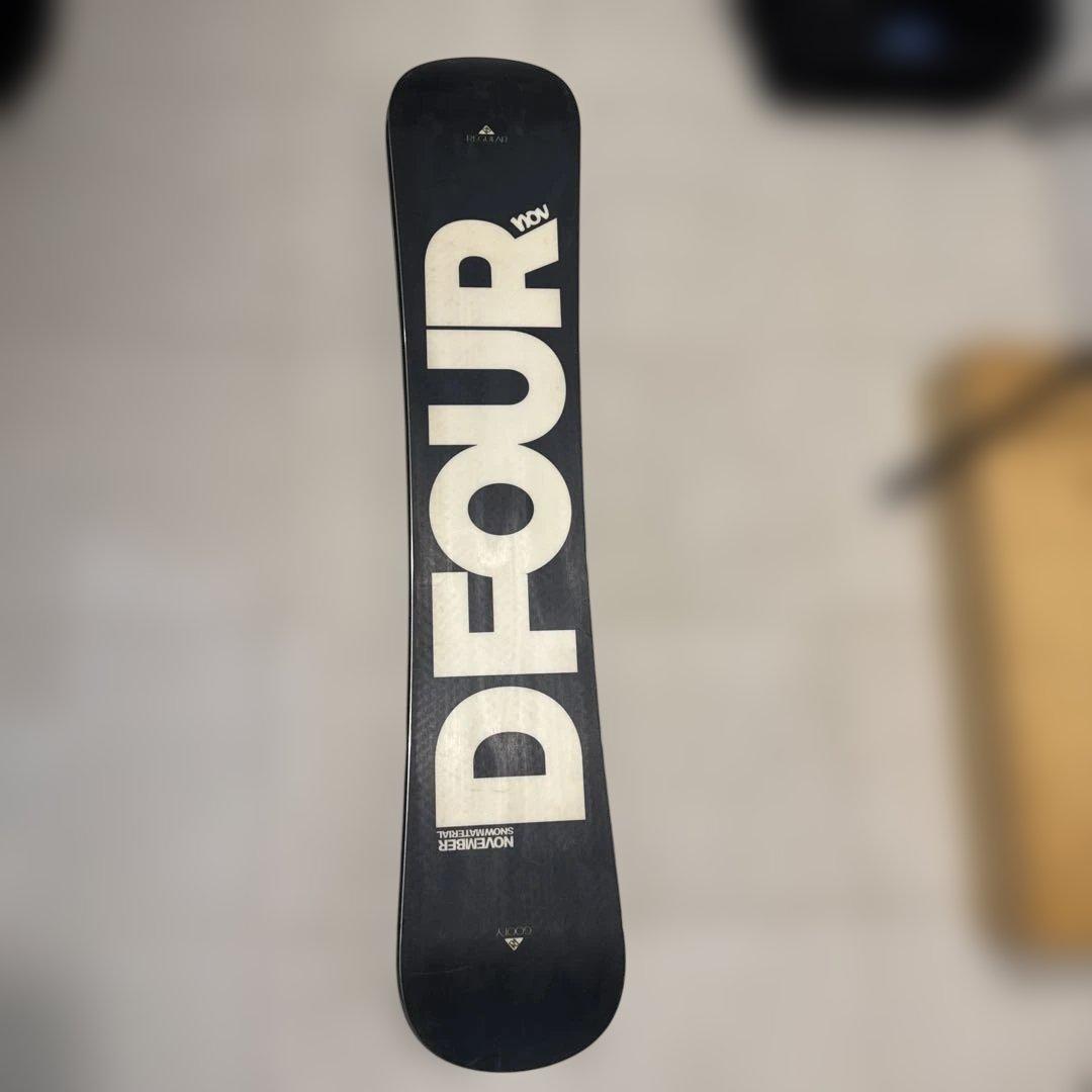 【週末値下げ】D FOUR スノーボード November 150
