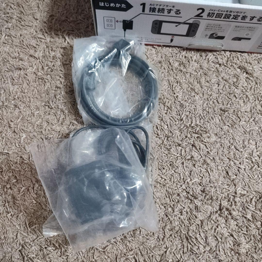 任天堂スイッチ、グレー　ほぼ未使用