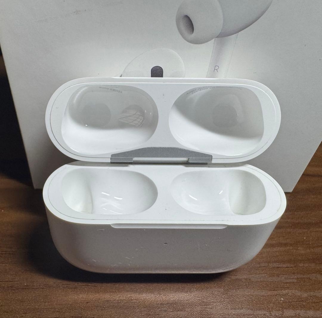 M*z様 正規品　AirPods pro 2 第二世代　おまけ付き
