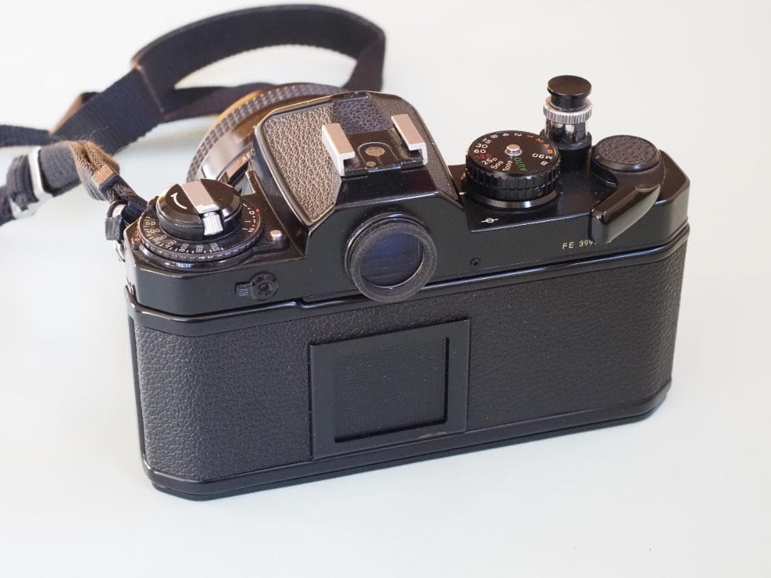 Nikon FE タムロン24mm/F2.5 付き